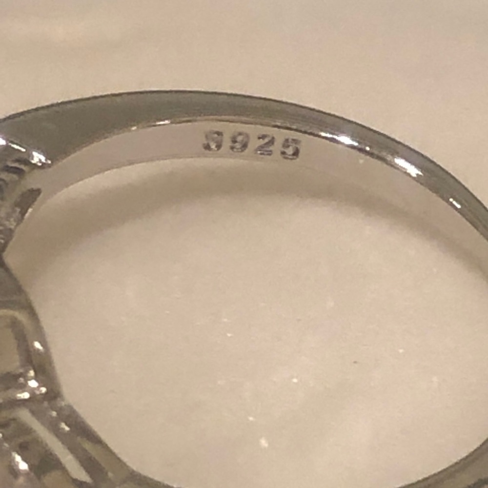 925 Stamped Sterling Silver Diamond Cubic Zirconia Heart Ring - Picture 5 of 7